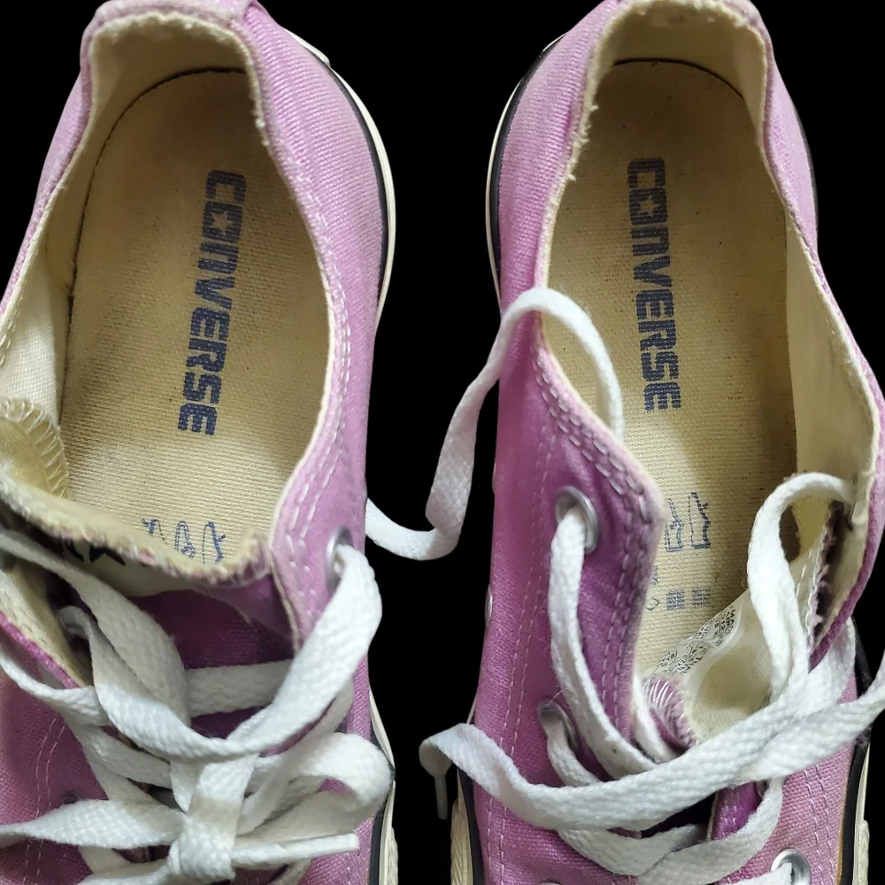 Converse Chuck Taylor All Star Purple Low Top Sneakers Women’s 6